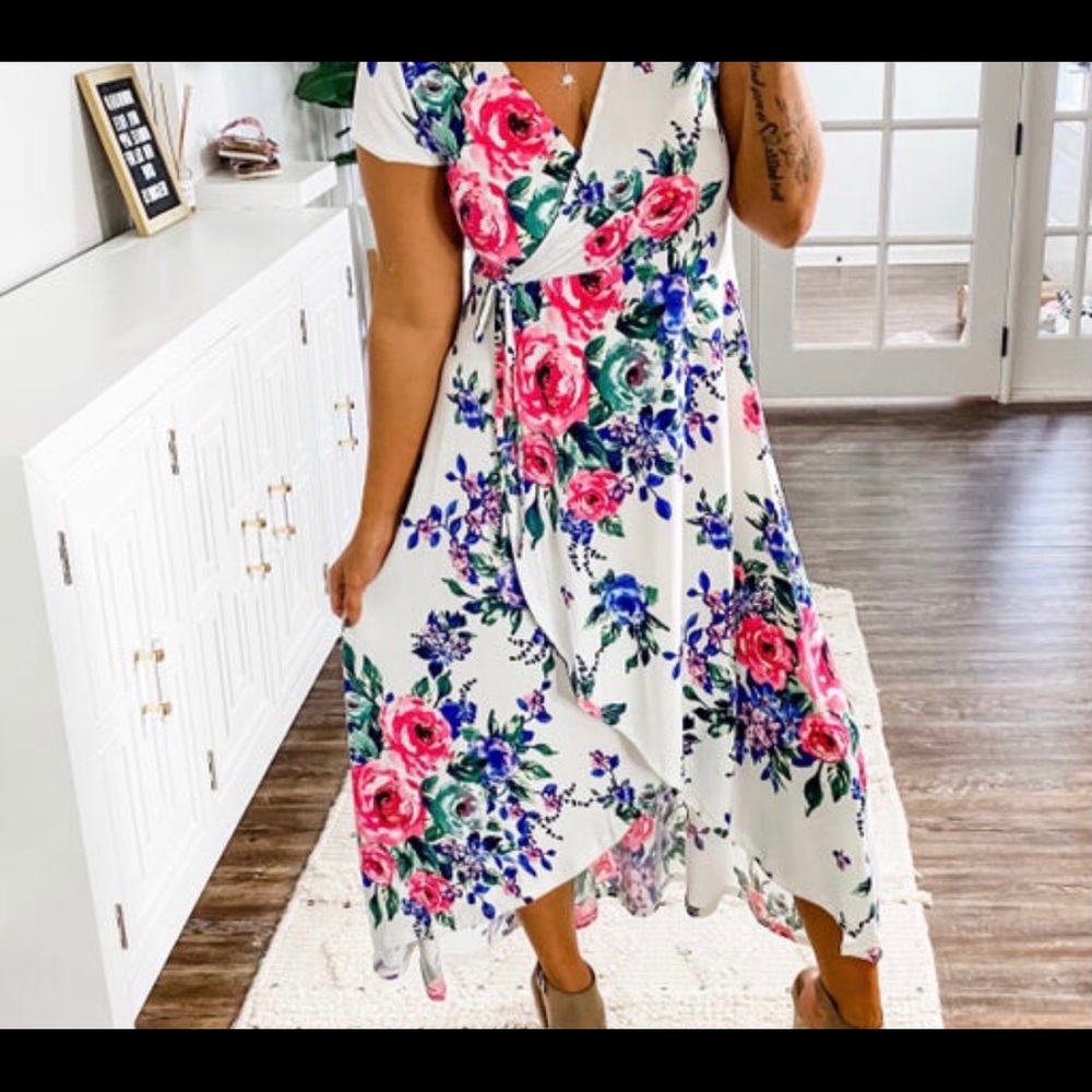 NWOT Emerald floral dress size small